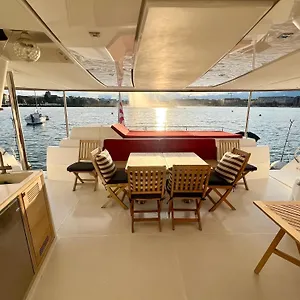 3* Bateau-hôtel Floatinn Boat-bnb
