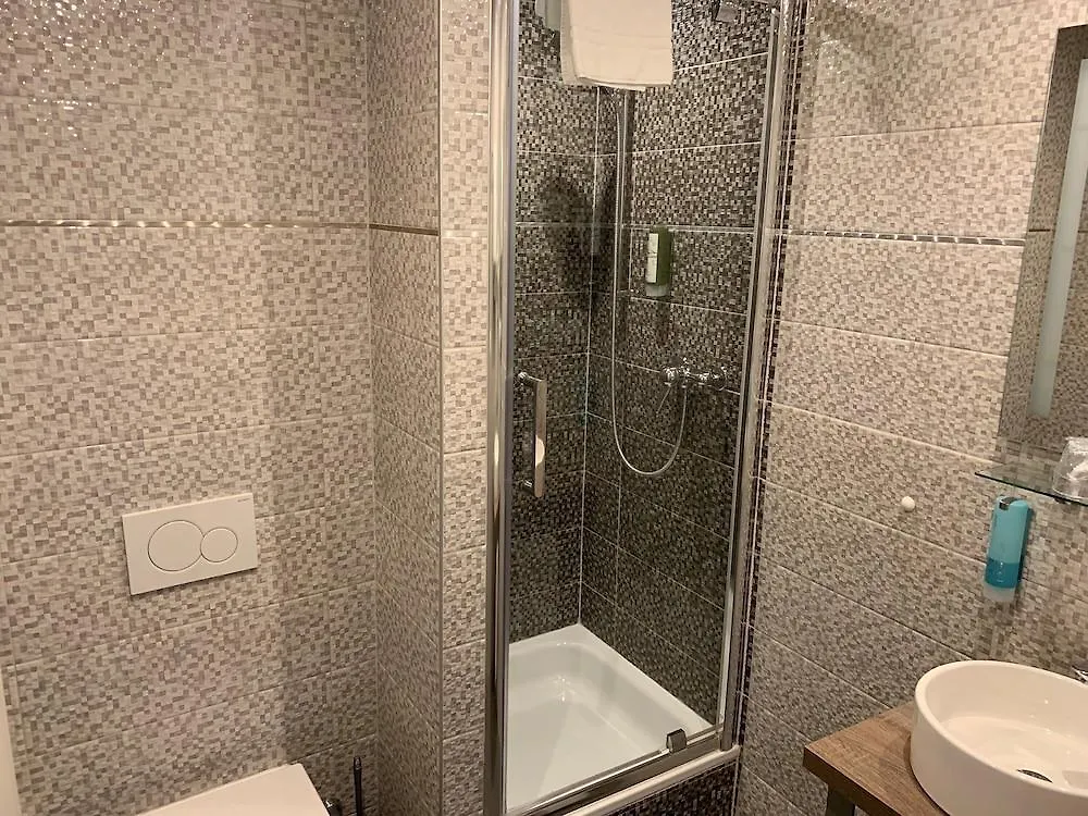 Hotel Admiral Geneve 3*,